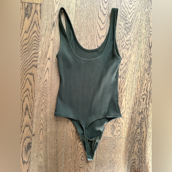 Wilfred Free Size M green bodysuit tank - Picture 3 of 3